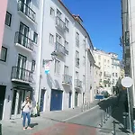 Be Local - 3 Bedrooms Flat In Front Of The Fado Museum In Alfama