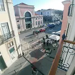 Be Local - 3 Bedrooms Flat In Front Of The Fado Museum In Alfama