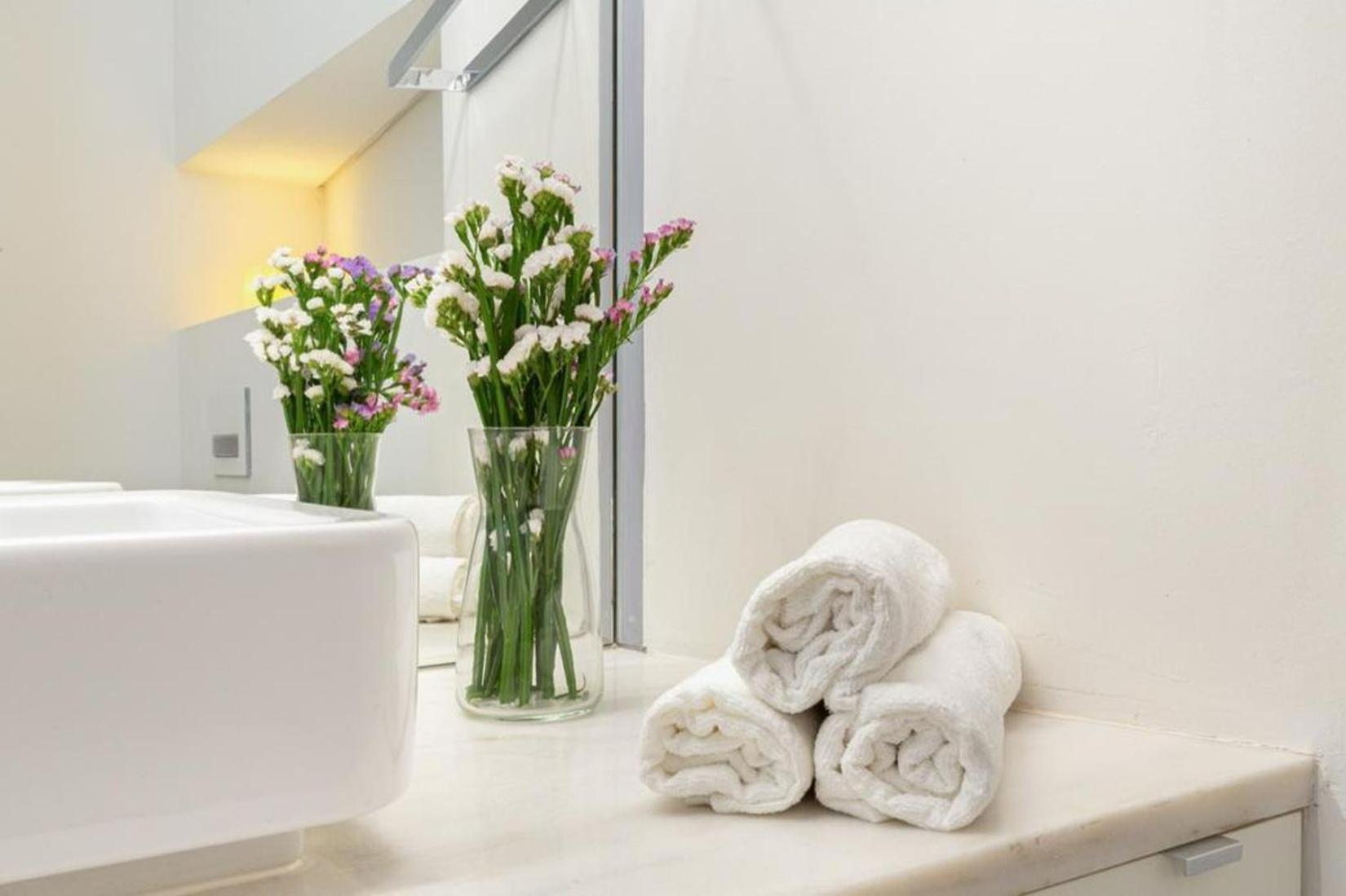 Be Local - 3 Bedrooms Flat In Front Of The Fado Museum In Alfama *