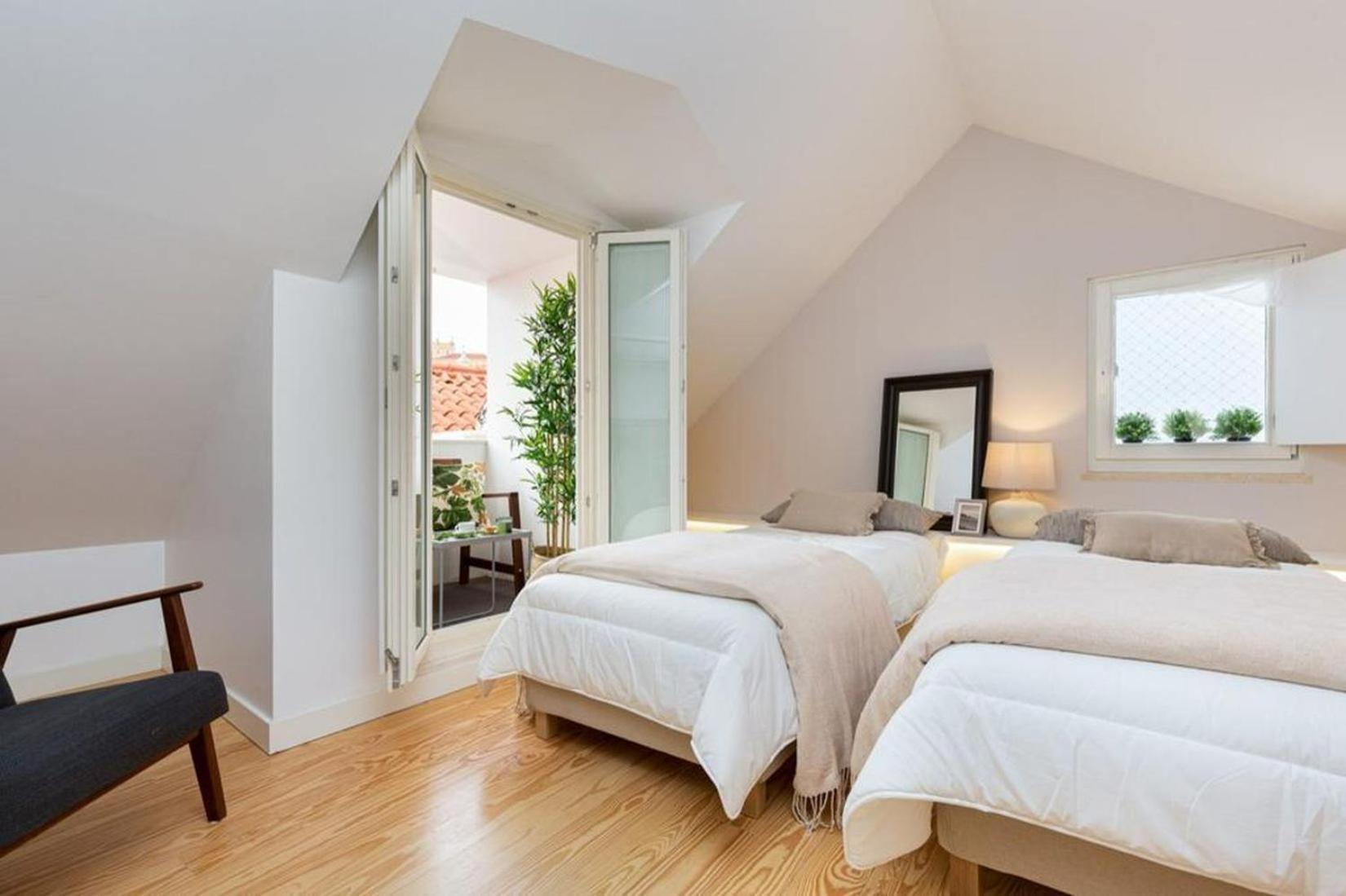 Be Local - 3 Bedrooms Flat In Front Of The Fado Museum In Alfama * Lissabon